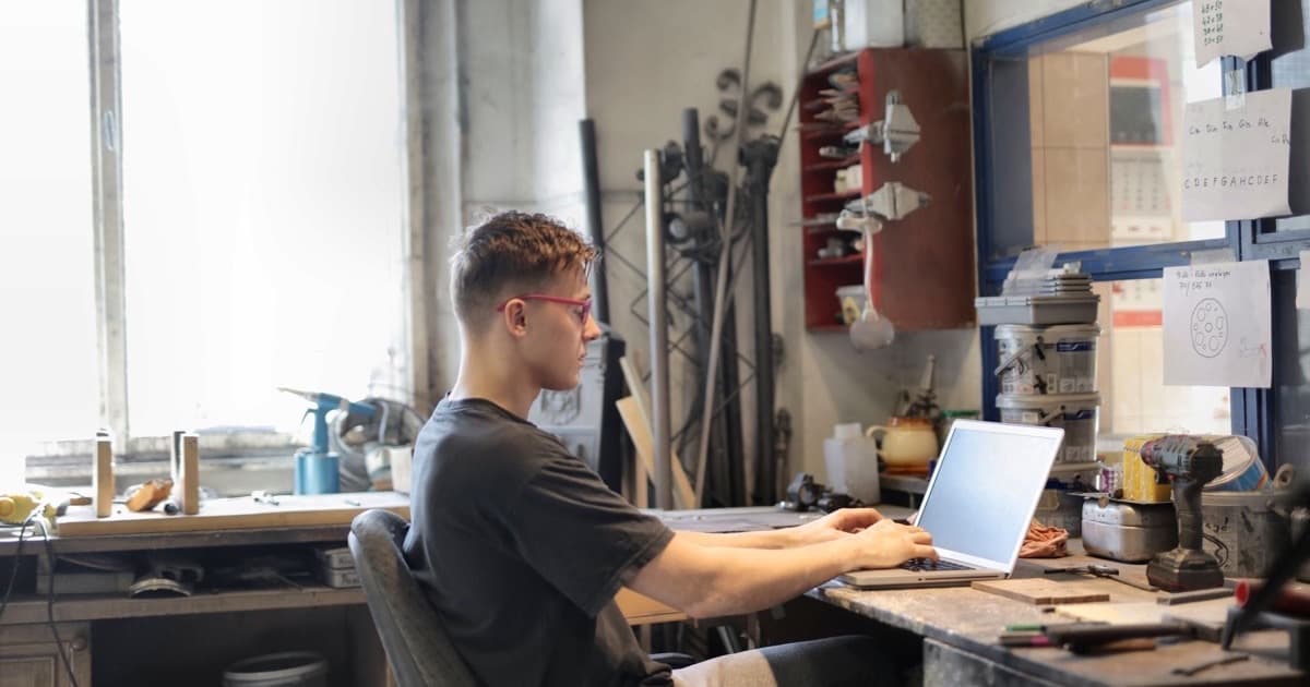 How to build your own website as an artisan: what you really need, in what order