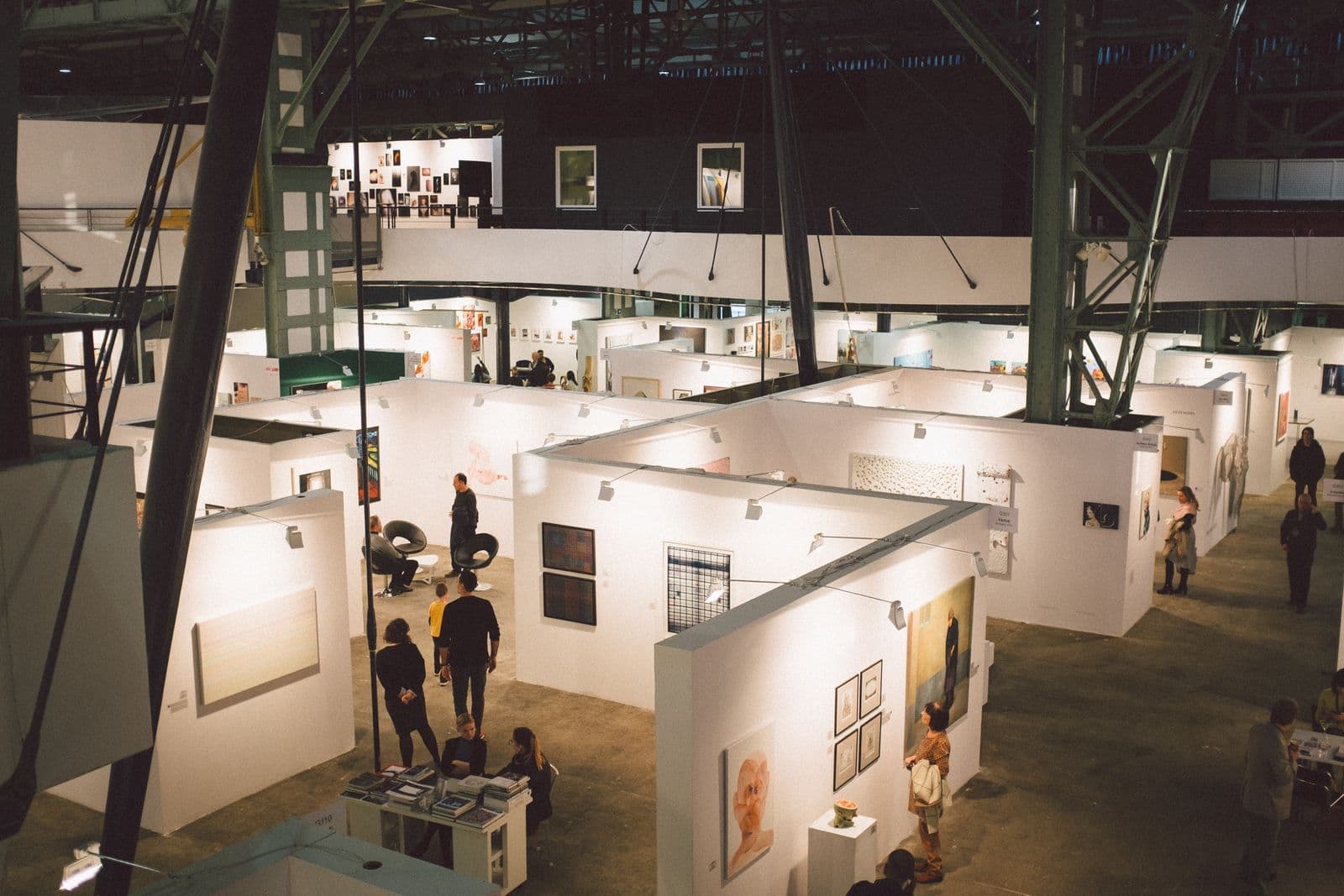 Fuorisalone e Design Week: come partecipare da artigiano, senza il budget di un brand