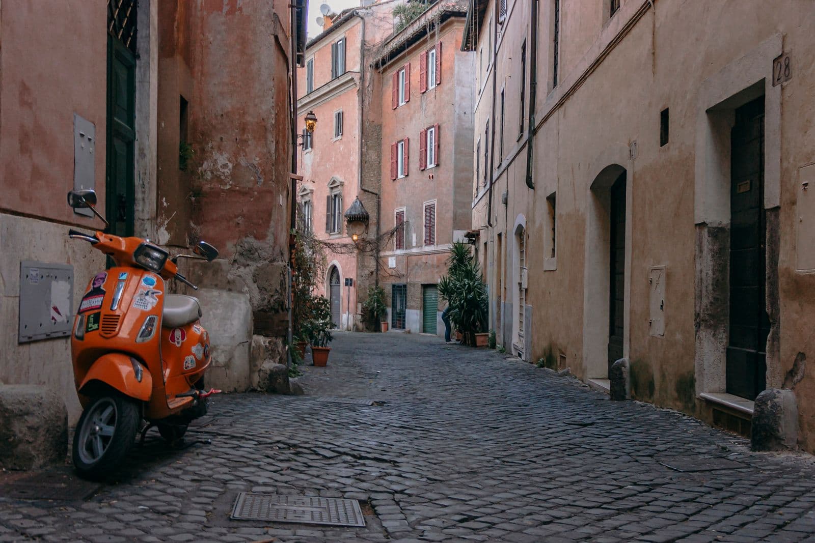 Trastevere, Monti, Pigneto: cosa resta davvero delle botteghe romane