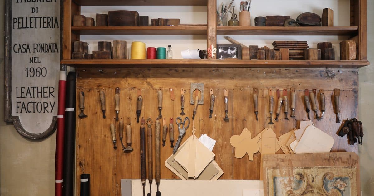 Leather workshops in Florence: tradition, costs and how to pick the right master
